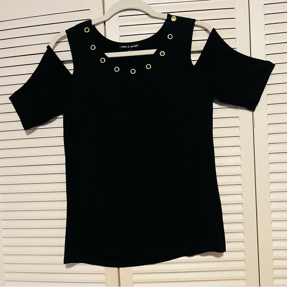 Cable & Gauge Ladies Size Medium Short Sleeve Cold Shoulder Top in Black. - Picture 6 of 8